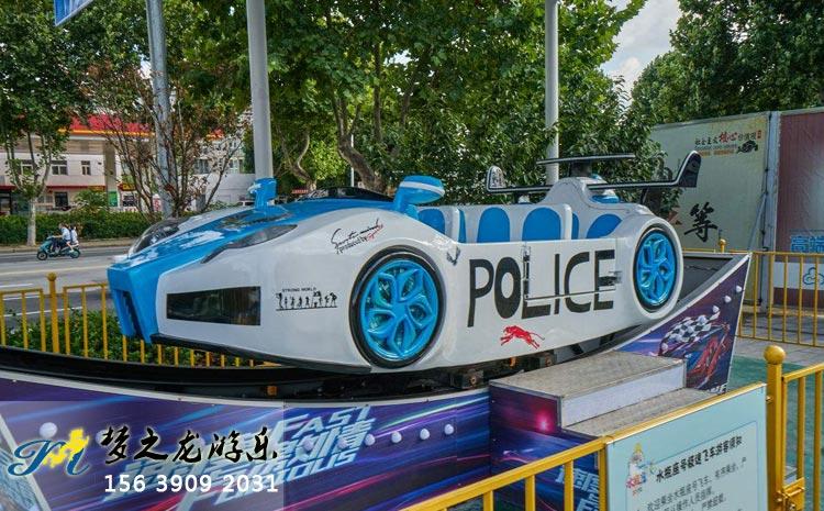 軌道類遊樂設備